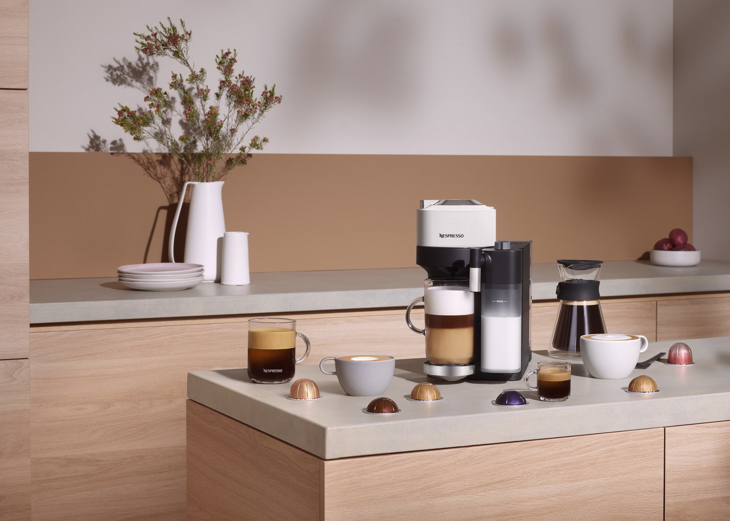 De’Longhi ENV300.W – Koffiemachine – 1450W – 1.8L – Cups & Gemalen Koffie – Melkreservoir – Wit – Volautomatisch